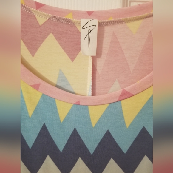 Sew in Love Top - Picture 2 of 2